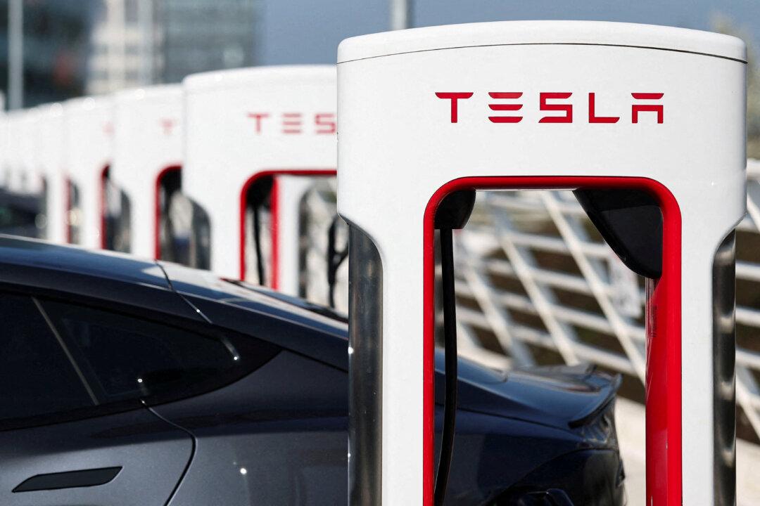 Tesla Fined $243 Million by Florida Jury in Autopilot Crash Lawsuit