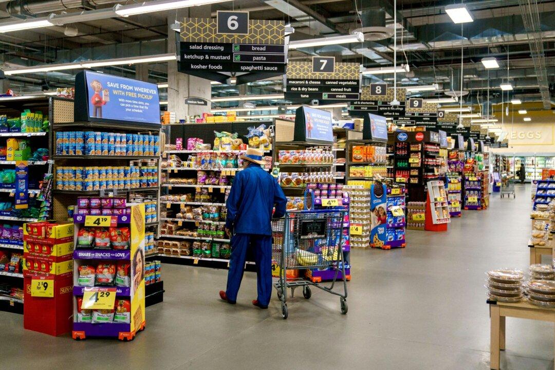 Continued Shift to Home Cooking Boosts Supermarket Sales Amid Economic Stress