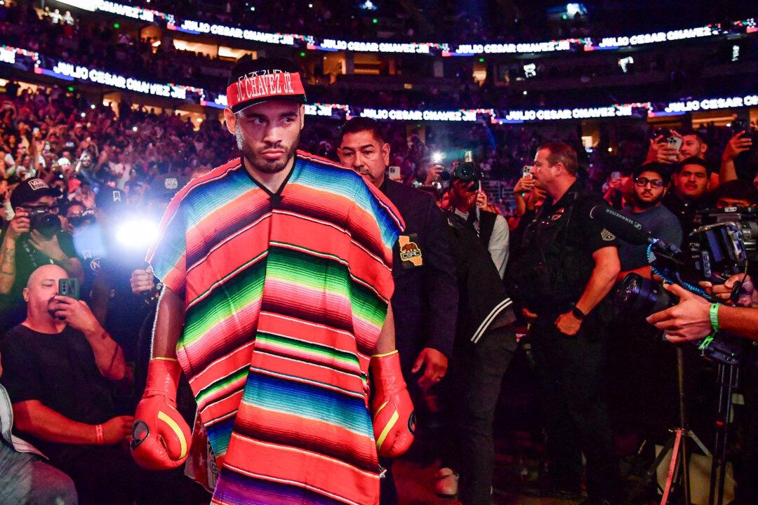 Boxer Chávez Jr. Expected to Be Deported to Mexico to Serve Sentence, Mexican President Says