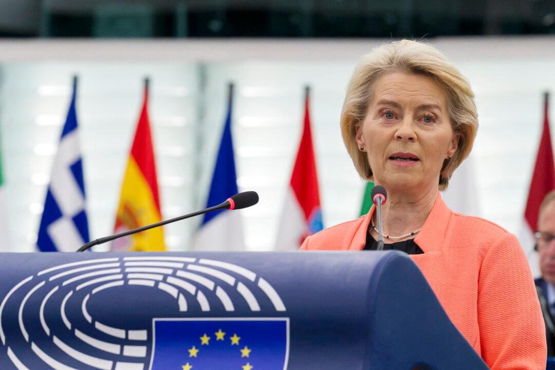 EU Won’t Retaliate to Trump’s 30 Percent Tariff, Countermeasures on Hold Until August