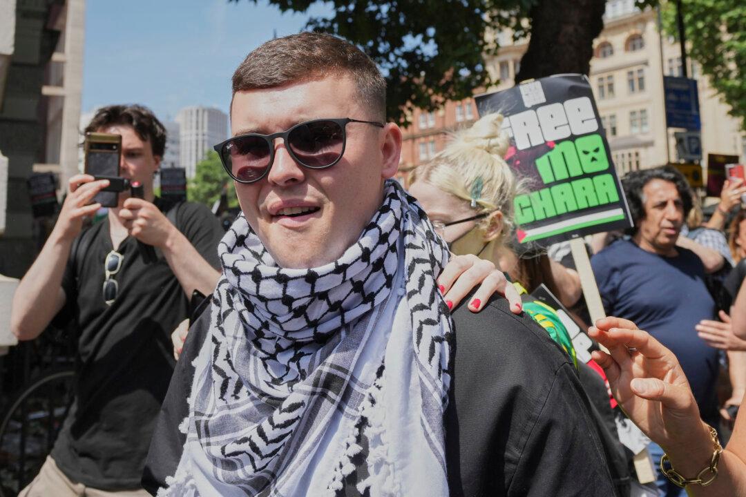 Immigration Minister Won’t Say If Canada Considering Barring British, Irish Rappers