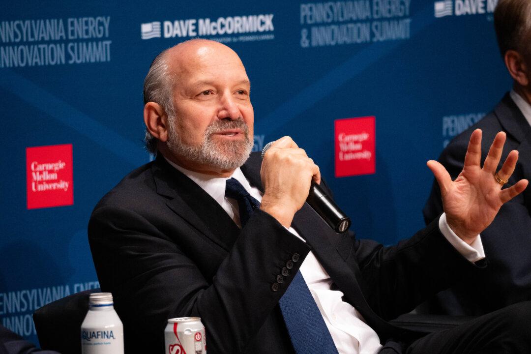 Lutnick Says Trump Will Renegotiate Trade Pact With Canada, Mexico Next Year
