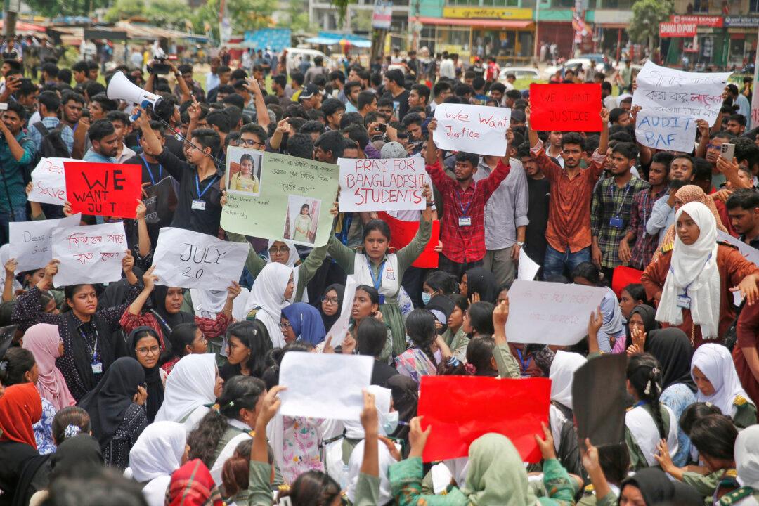 Bangladesh Students Protest After Air Force Jet Crash Into School Kills 31