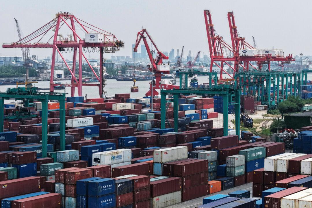 US, China to Resume Trade Talks Ahead of August Deadline