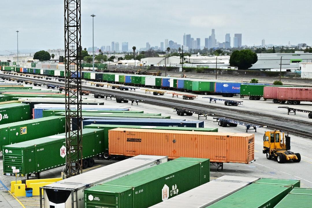 Union Pacific, Norfolk Southern Merge to Create First Transcontinental Railroad