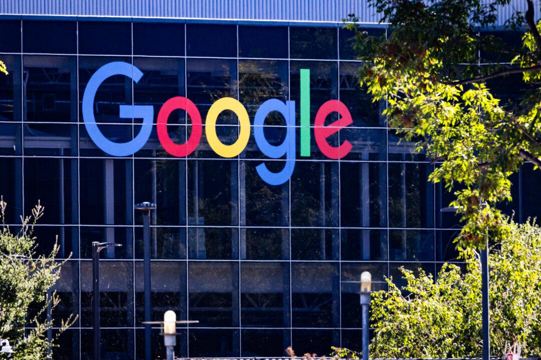 Federal Judge Orders Google to Share Data With Search Competitors