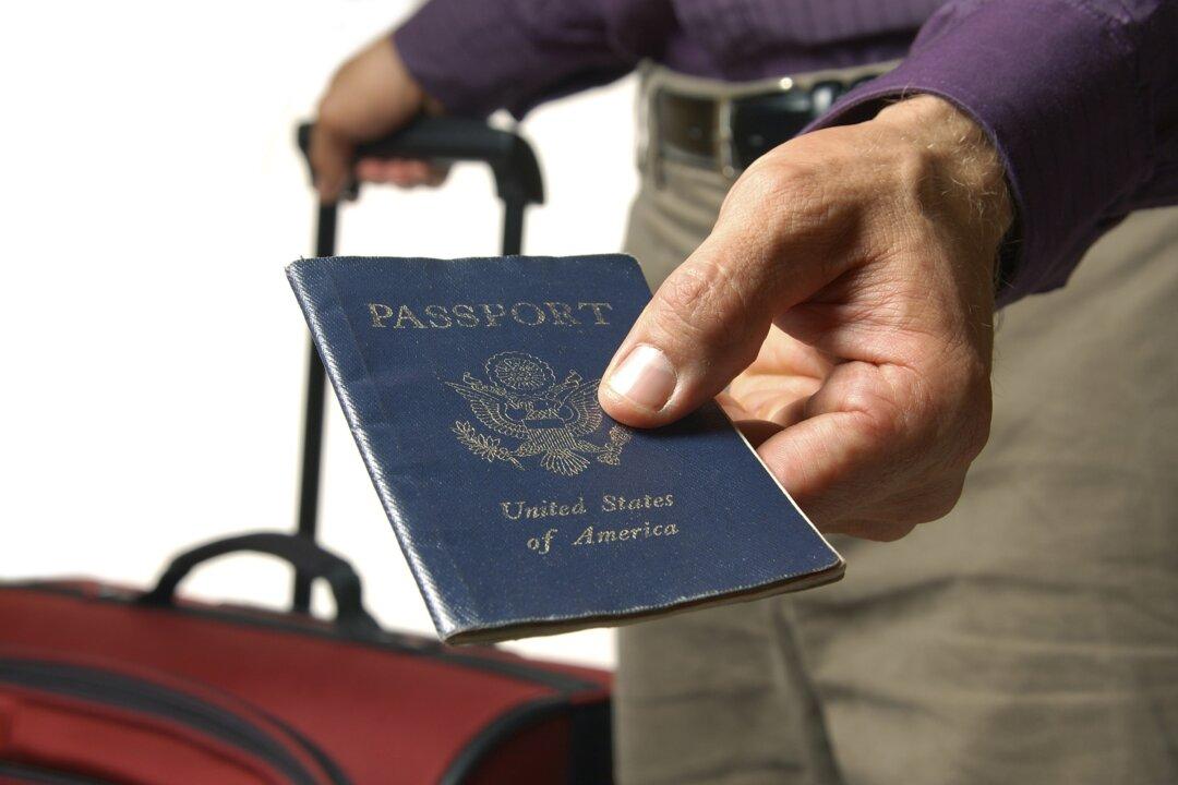 Passenger Delays Expected as New Biometric Scheme Begins Replacing Passport Stamps in Europe