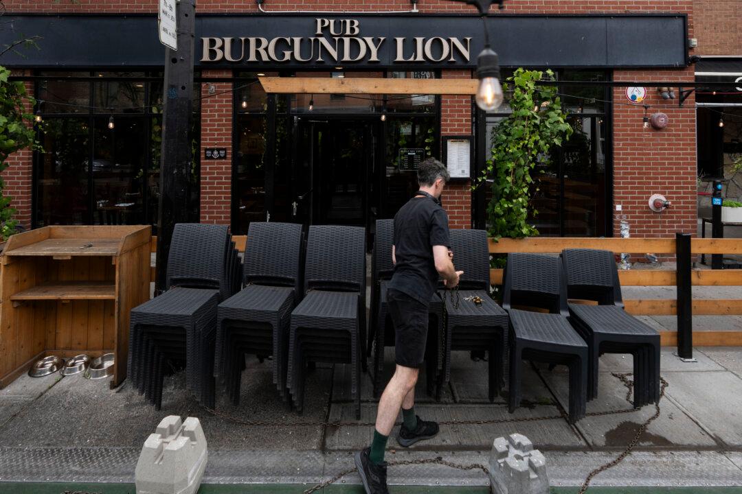 Quebec Language Watchdog Backtracks on Pub Sign It Deemed Too English