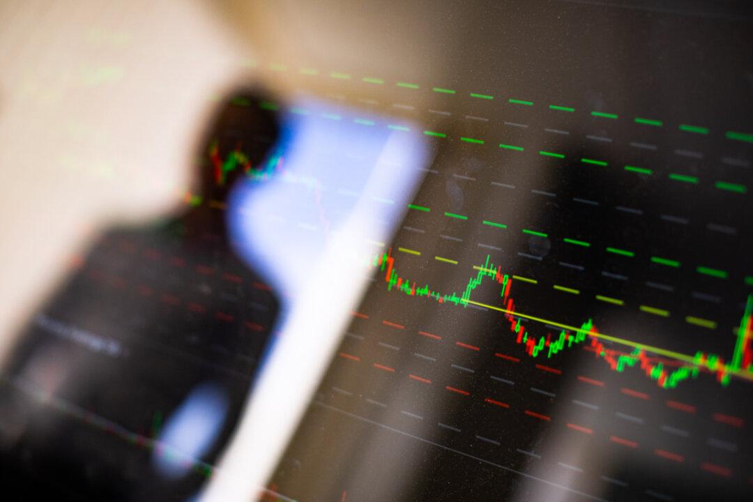 Potential Fed Rate Cuts, Policy-Driven Investments Raise Bubble Concerns