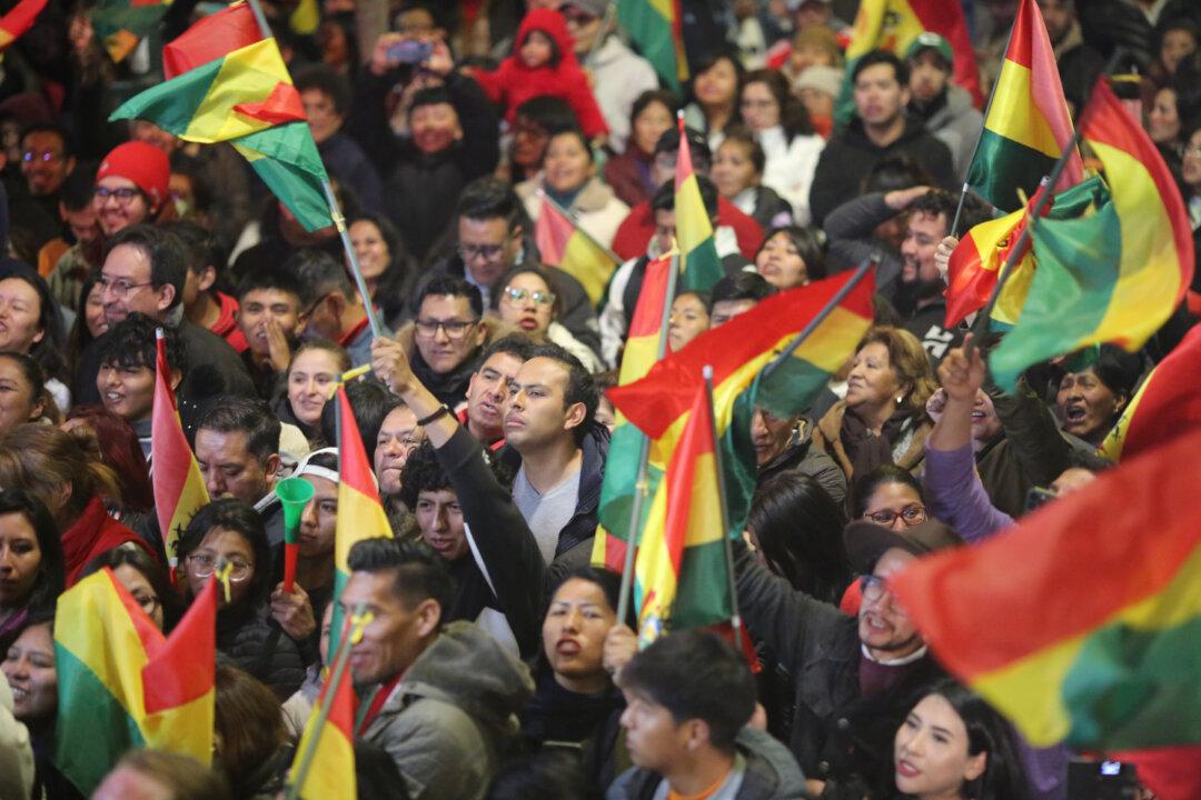 Bolivia’s Left in Historic Defeat as Presidential Vote Set for October Runoff