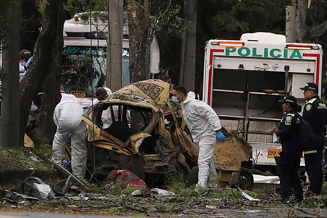Car Bomb and Attack on Helicopter in Colombia Kill at Least 17, Including Police Officers