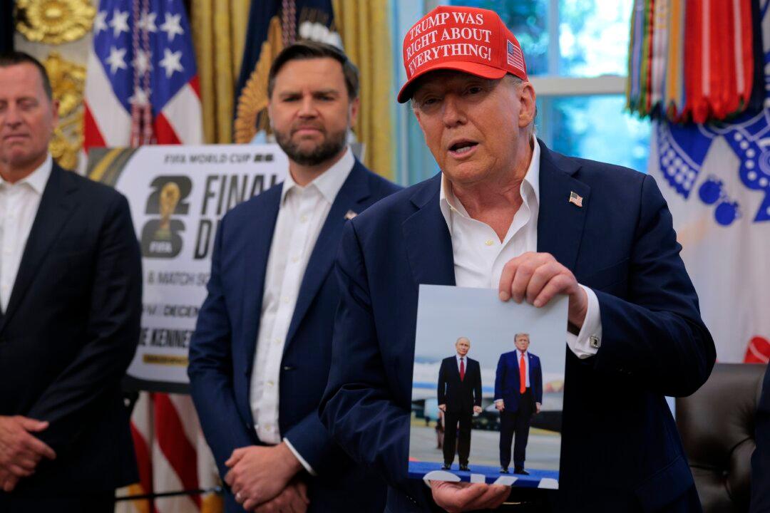 Trump Says He Will Make ‘Very Important Decision’ on Russia-Ukraine Negotiations in 2 Weeks