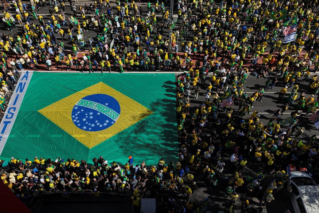 Brazil’s Bolsonaro Supporters Protest Against Supreme Court, President Lula