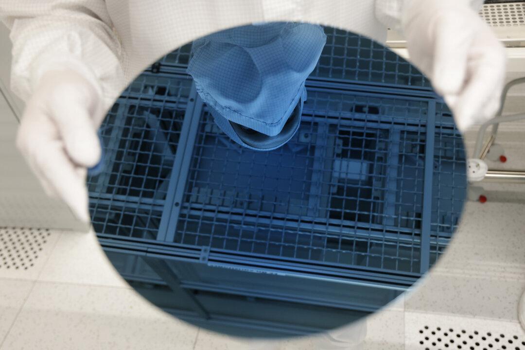 US Tightening Shipments to Chip Factories in China Will Slow Beijing’s Advances, Analysts Say