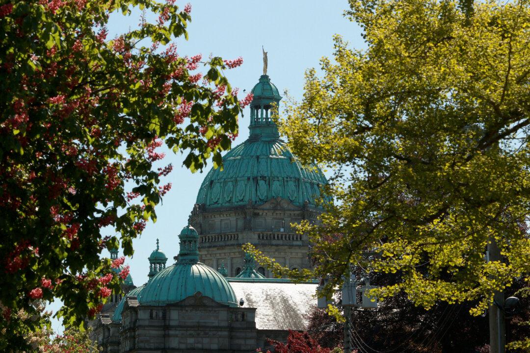 BC Strike Escalates to Include About 26,000 Public Service Workers, Professionals