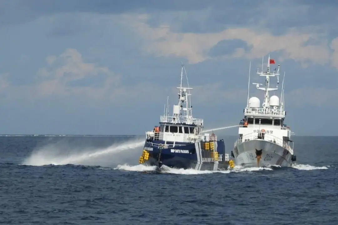 Chinese Vessel Hits Philippine Ship in Disputed Waters