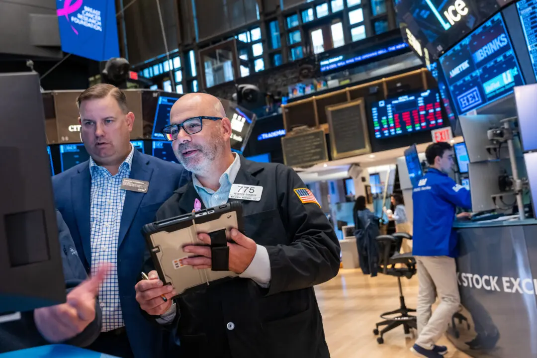 Wall Street Review: Stocks Experience a Roller Coaster Week