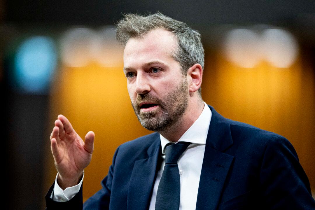 Minister Defends Changes Allowing Canada Post to Shutter Rural Offices