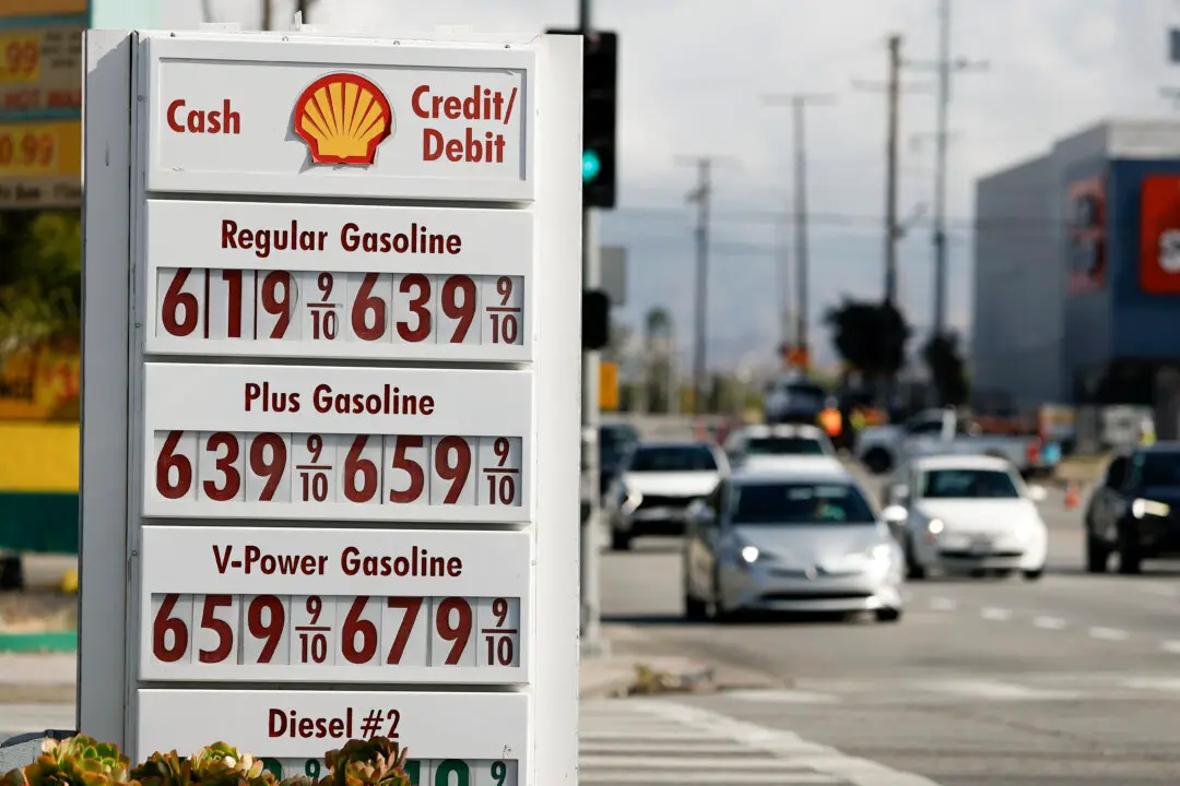 California Residents Sue Gas Stations Alleging AI Price Fixing