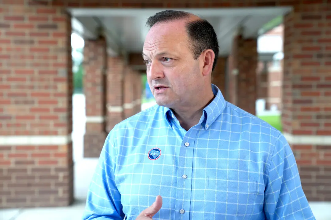 South Carolina Attorney General Wins GOP Runoff for Governor