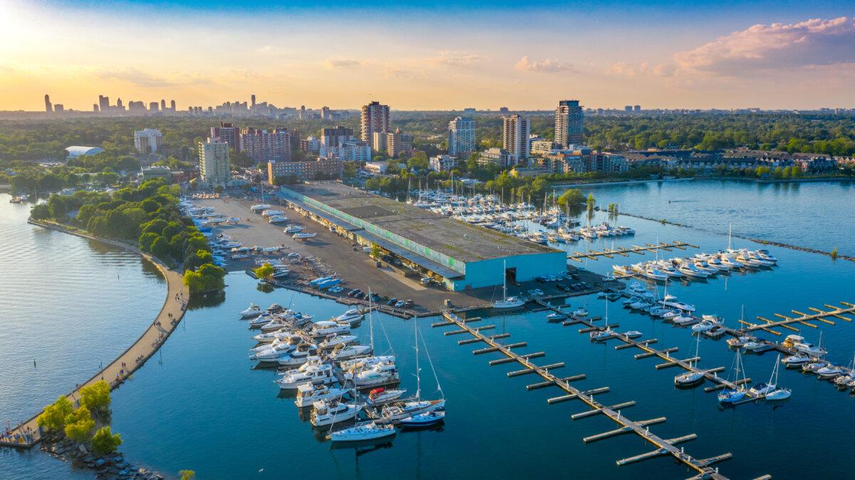Port Credit, a vibrant lakeside community in Ontario, with Mississauga in the background. (Shutterstock/Scott Robert Perry)