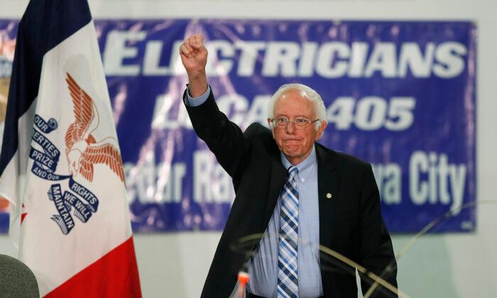 Sanders’ Immigration Plan Aims to Stop Border Wall, End ICE Raids