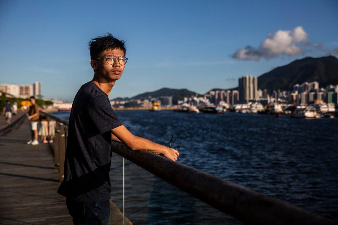 Stepfather of Hong Kong Activist in UK Interrogated by National Security Police
