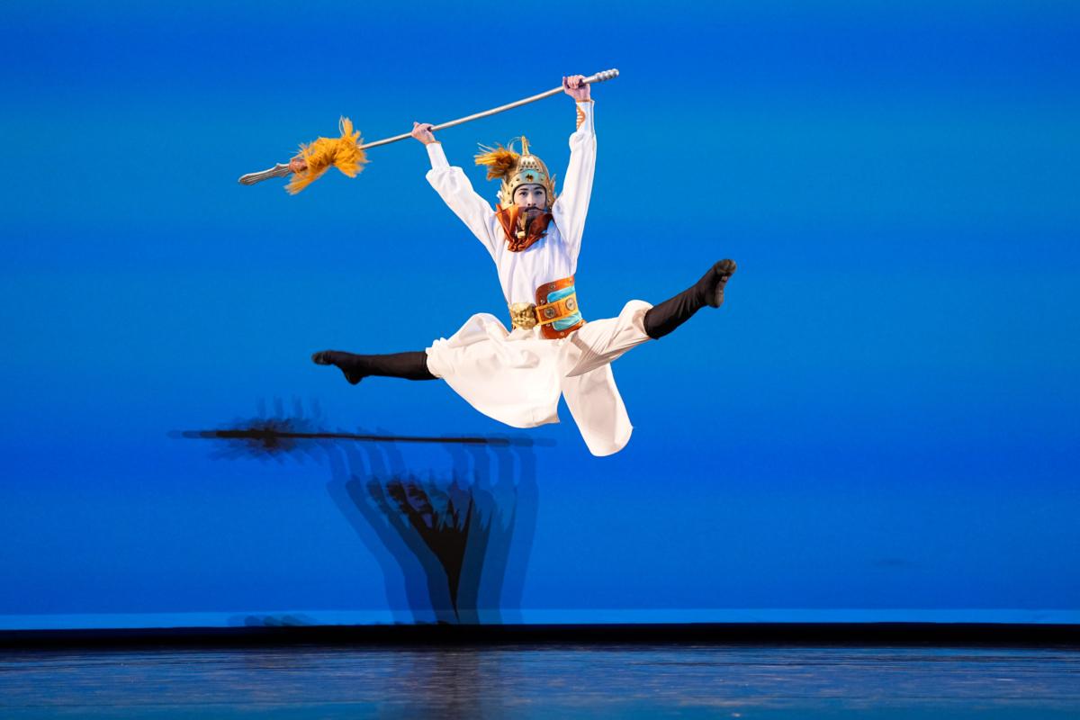 Lucas Browde performs "Loyalty of Yue Fei" in the preliminary round of the NTD International Classical Chinese Dance Competition in Purchase, New York, on Sept. 7, 2023. (Larry Dye)