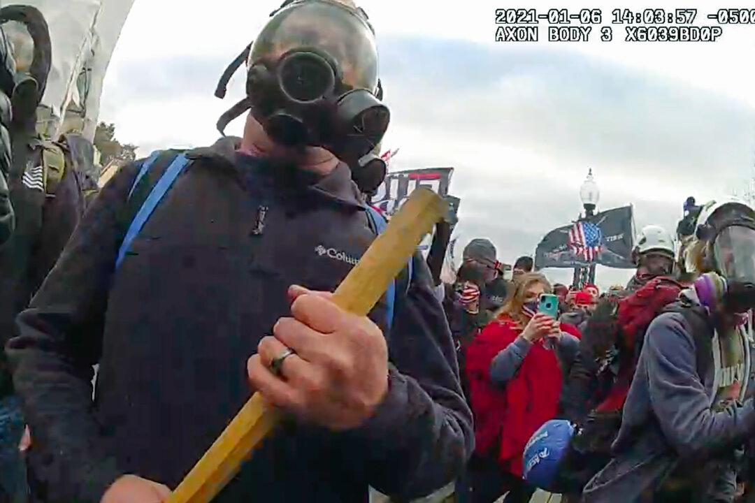 Appeals Court Nixes Former Police Sergeant’s 7-Year Jan. 6 Prison Sentence