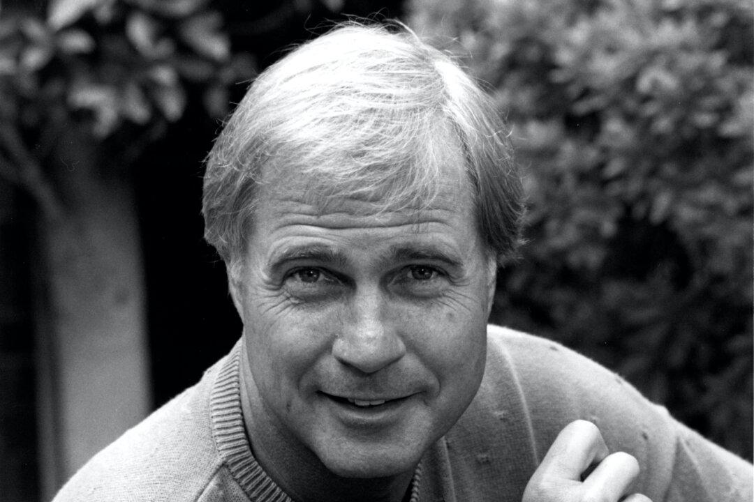 ‘Buck Rogers in the 25th Century’ Star, Gil Gerard, Dies at 82 After Cancer Battle