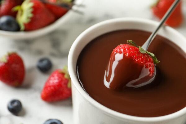 Easy Chocolate Fondue