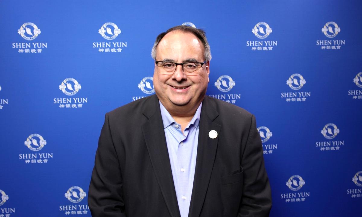 Californian Mayor Hails Shen Yun for Spreading Peace, Unity, Community