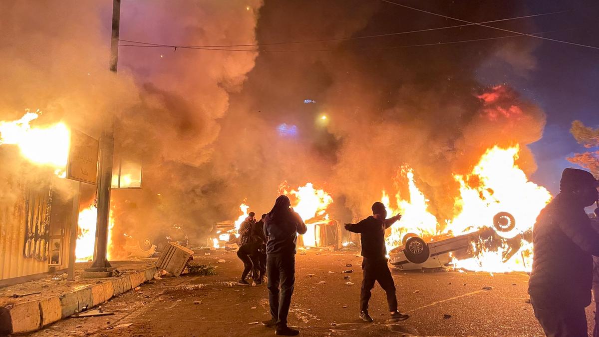 Iran Arrests Dissenters Following Protests thumbnail