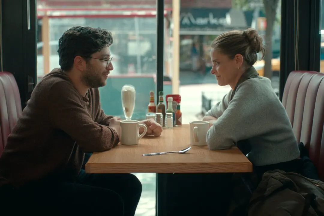 ‘Fantasy Life’: Amanda Peet Delivers the Goods in a Career-Defining Role