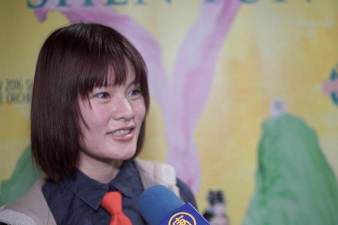 Student From China Sees Shen Yun Overseas, Feels ‘Underlying Enormous Energy’ From Performance