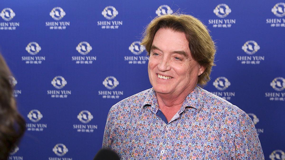 Publisher Enchanted by Sublime Shen Yun