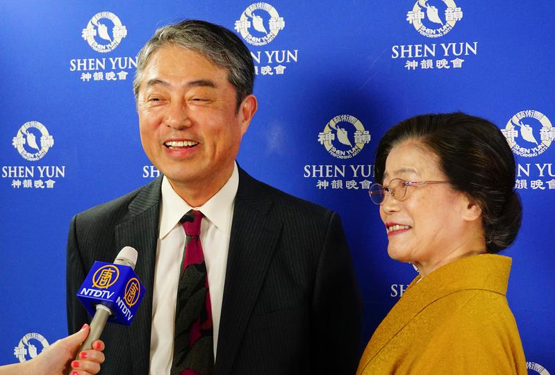 Art Professor Says Shen Yun Is so Beautiful ‘It Touches Humans’ Hearts’