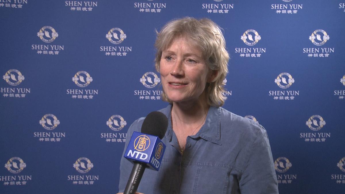 Shen Yun Is ‘Very Enlightening’