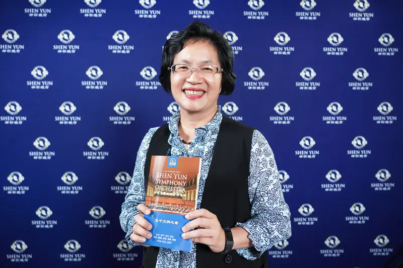 Magistrate Says, ‘Shen Yun Music Is Like the Beautiful Sound From Heaven’