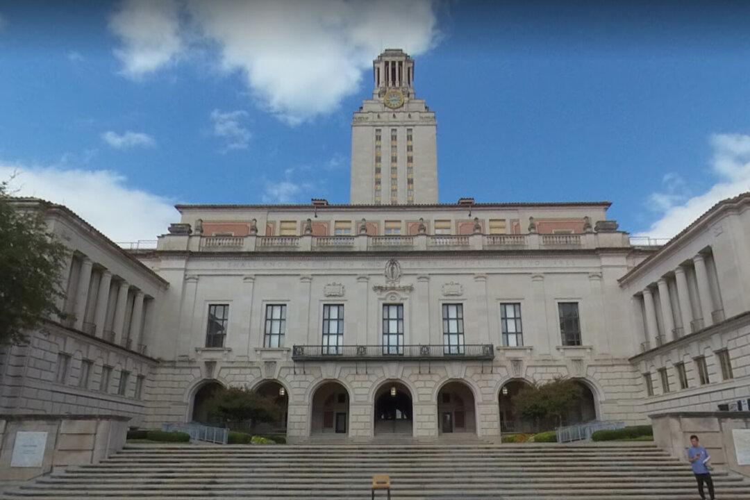 Texas University Encouraging Business Professors to Warn Students of Trauma-Inducing Content