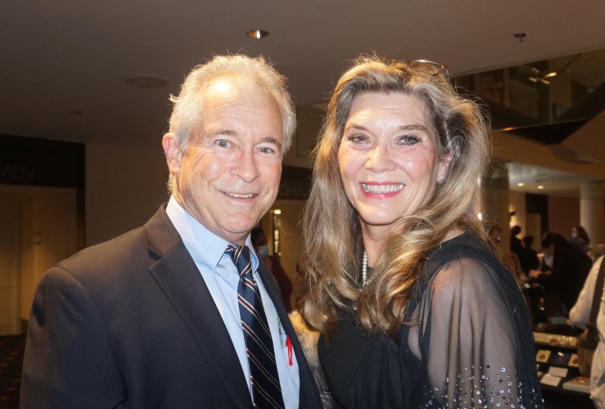 Shen Yun Gives Hope in ‘Outgrowing the Pandemic,’ Says Physician