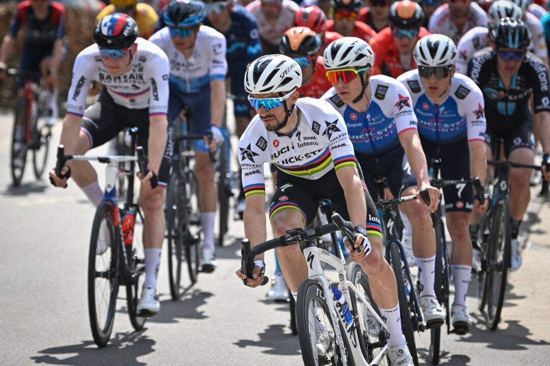 Alaphilippe Stable After Heavy Crash on Liege-Bastogne-Liege