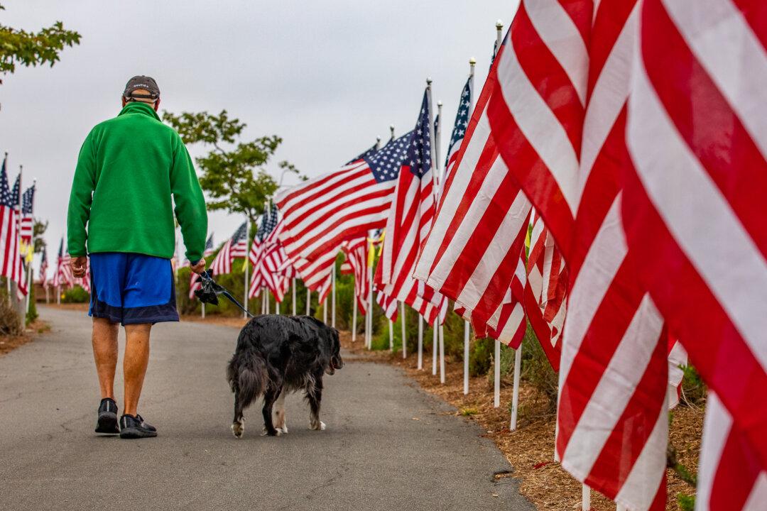 1,776 Flags Honor Service Members in Newport Beach