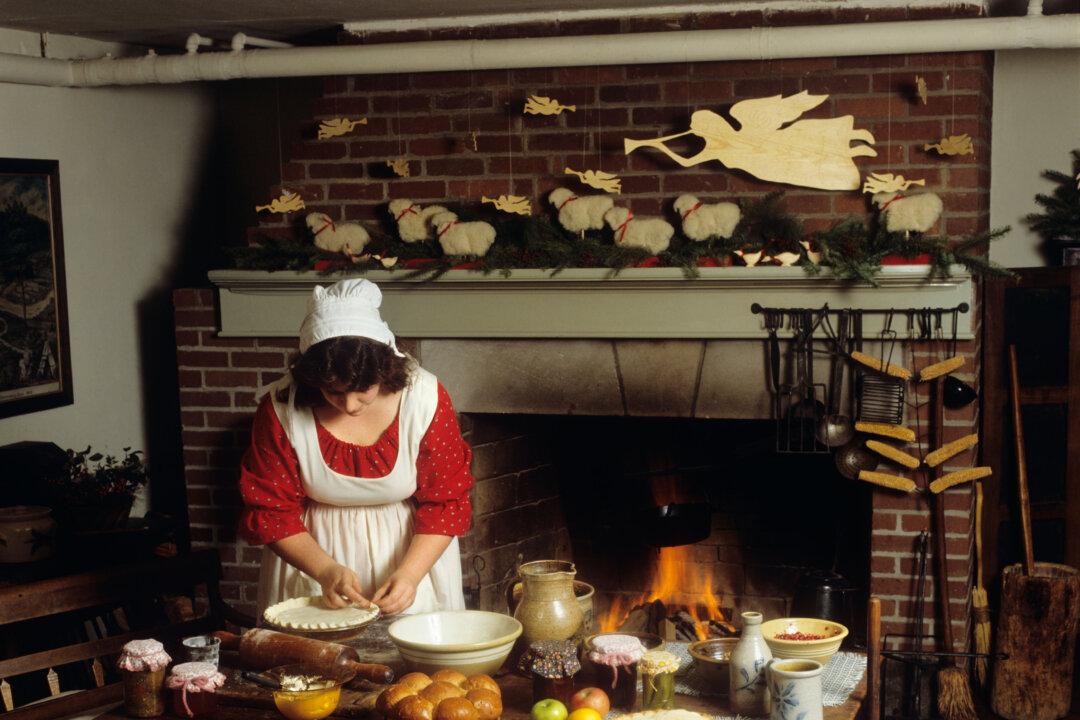 The Christmas Keepers: A Tour of Colonial Williamsburg’s Festive Holiday Celebration