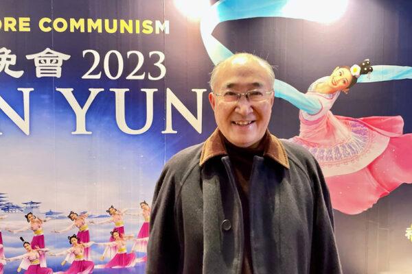 Mr. Sasaki Taiichi, a temple abbot from Osaka, attends Shen Yun Performing Arts at the Hyogo Performing Arts Center in Nishinomiya, Japan, on the evening of Jan. 8, 2023. (Niu Bin/The Epoch Times)