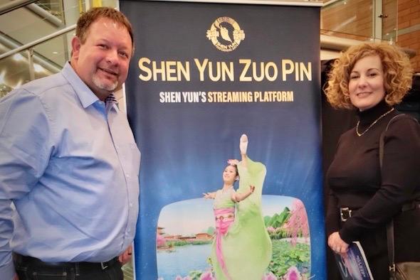 Herstle and Asimena Bridges attended Shen Yun Performing Arts watched Shen Yun Performing Arts at the Aronoff Center for the Arts, on Jan. 28, 2023. (Charlie Lu/The Epoch Times)
