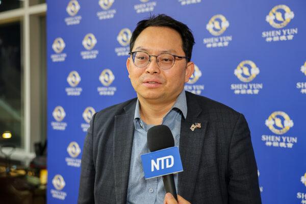 Mr. Sung Sang-hoon, the president of the Global Defense News, attends Shen Yun Performing Arts at the National Theater of Korea in Seoul, South Korea, on Feb. 18, 2023. (Kim Guk-hwan/The Epoch Times)