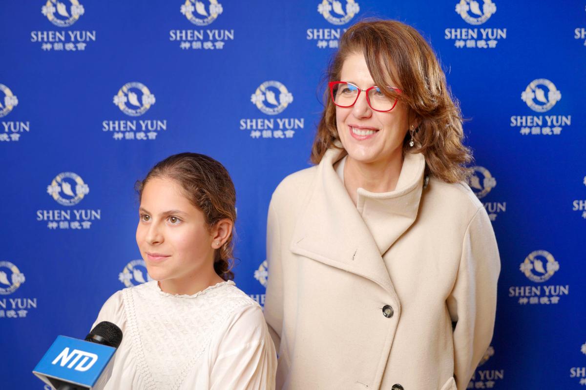 Shen Yun Presents Its Message With Exquisite Delicacy, Says Professor