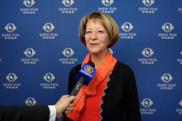 Shen Yun Shows French Audience Something ‘Transcendental’