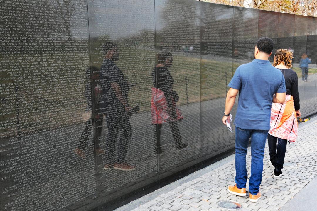Aging California Veterans Honor the Names of the Forgotten Young Who Died in Vietnam